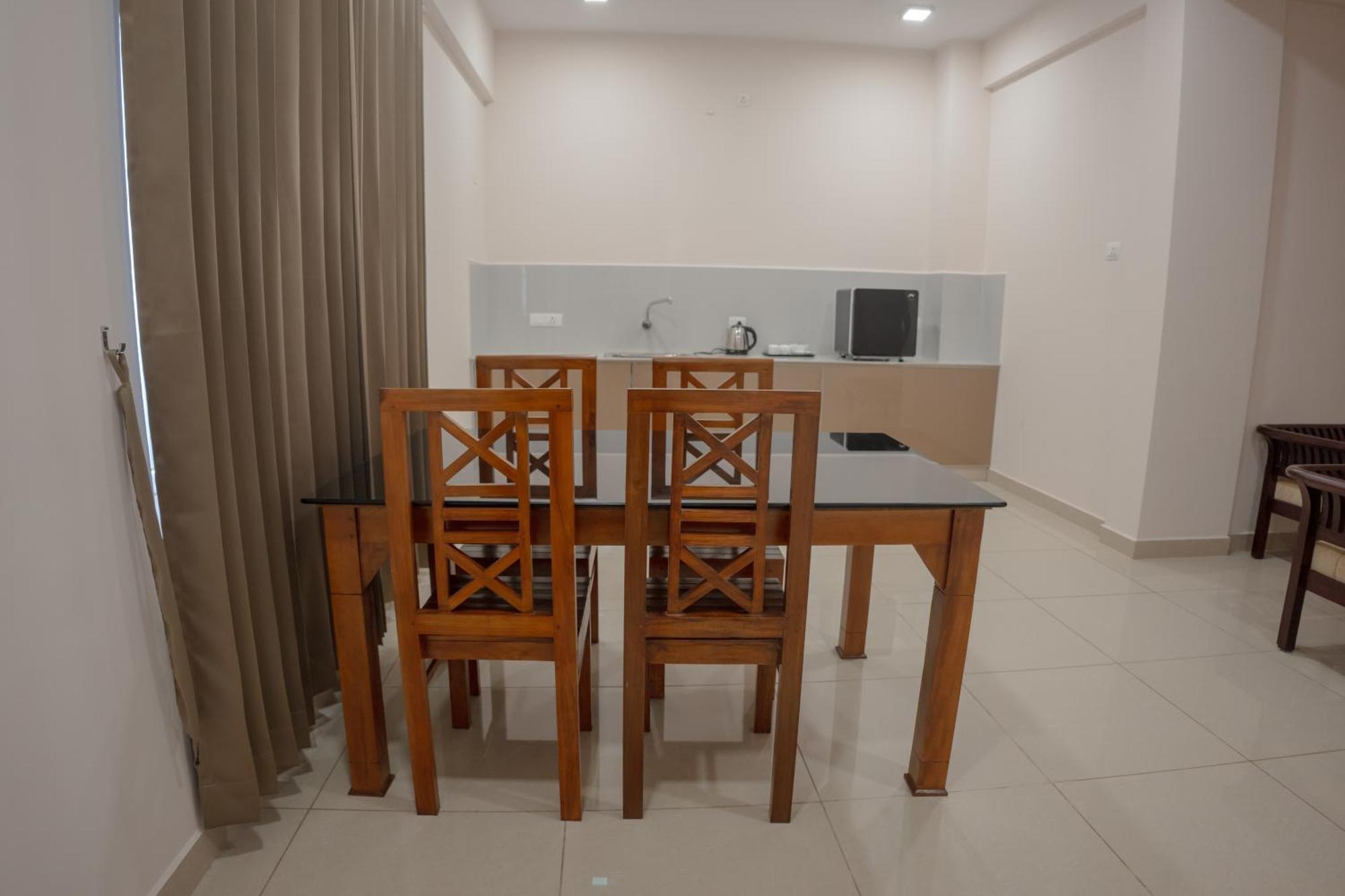 Daffodils Luxury Airport Suites Kochi Exterior photo