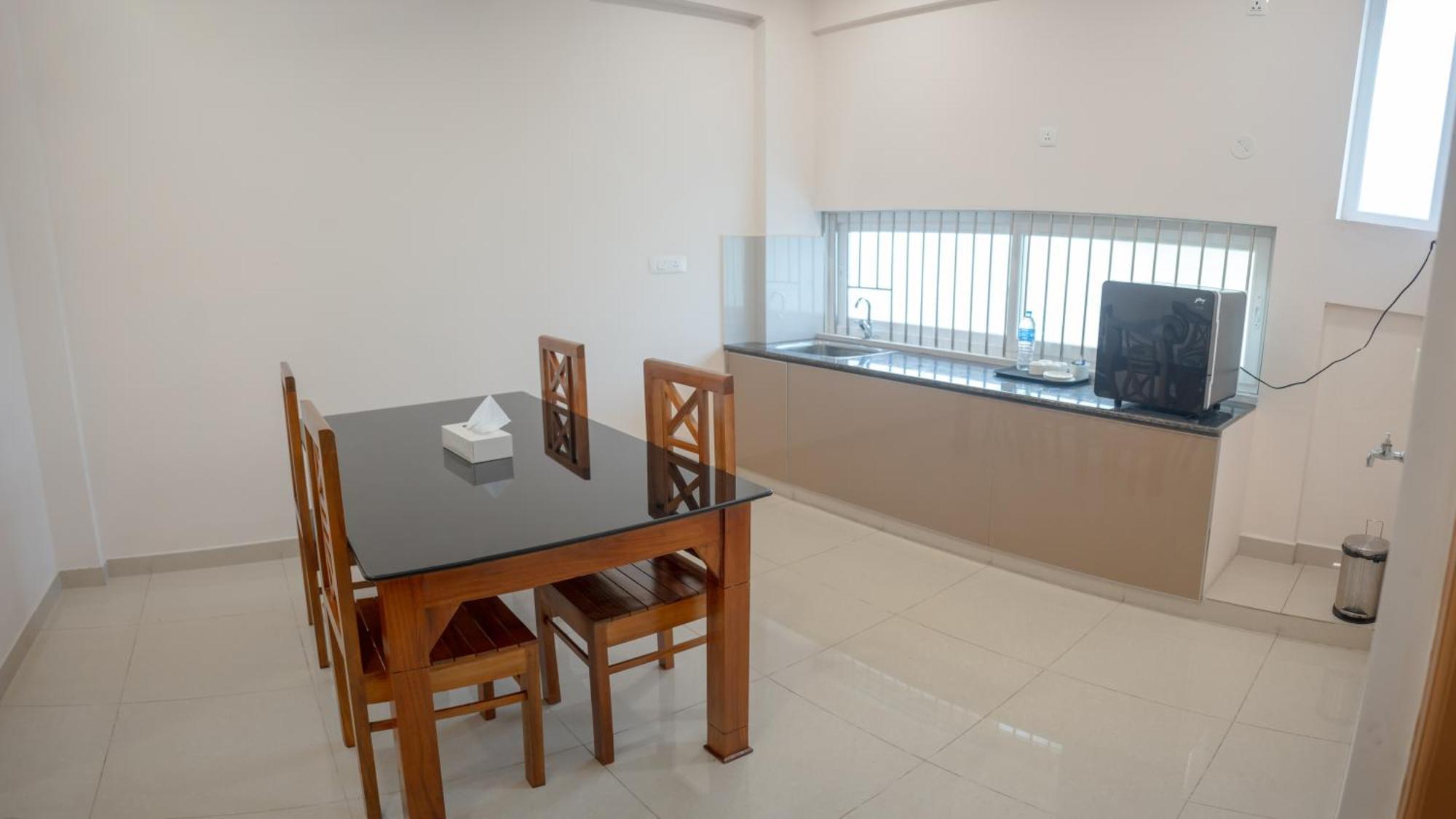Daffodils Luxury Airport Suites Kochi Exterior photo